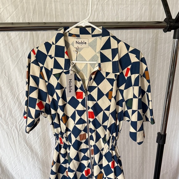 Noble Geometric Patterned Mini Dress - Blue, White, and Red - Picture 4 of 4